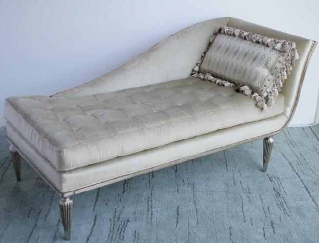 Right Facing Chaise with Fluted Detail Feet 9