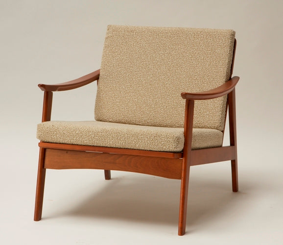 Danish Modern Lounge Chairs in Oatmeal Upholstery 9