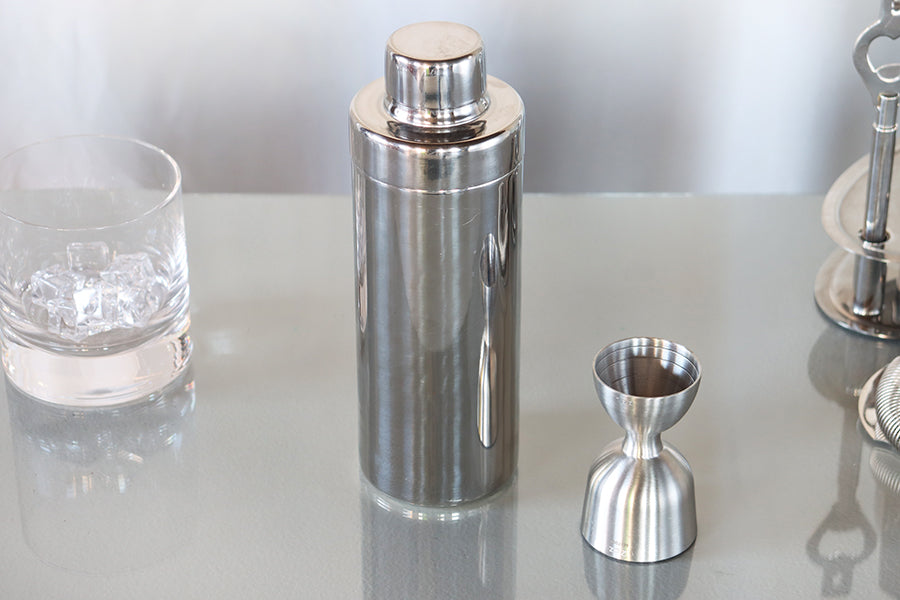 Bartender Shaker & Shot Pourer