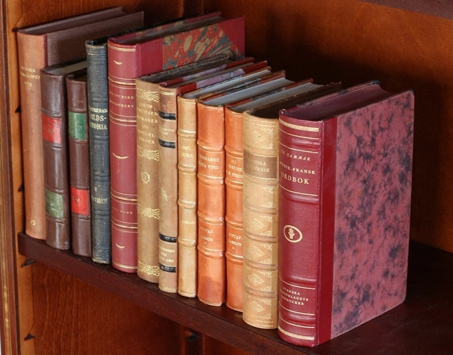 BOOK31 Set of 12 Antique Leather Bound Books