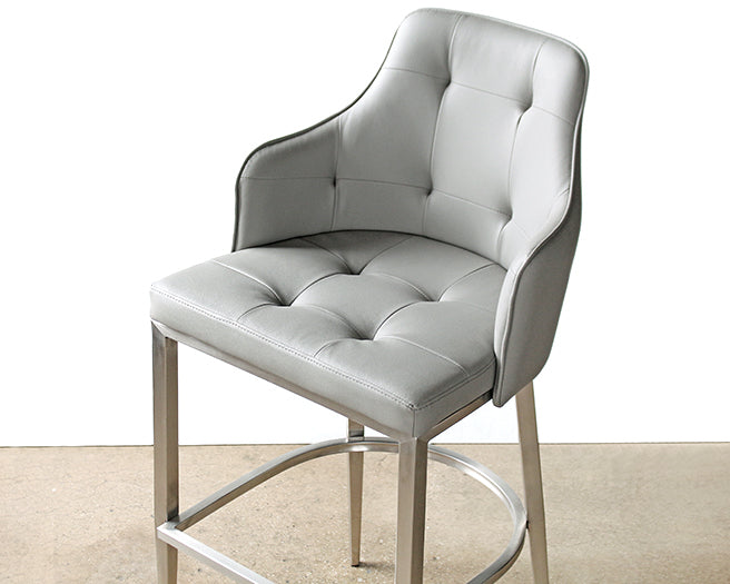 BS57 Tufted Mid-Back Bar Stool in Gray Leatherette