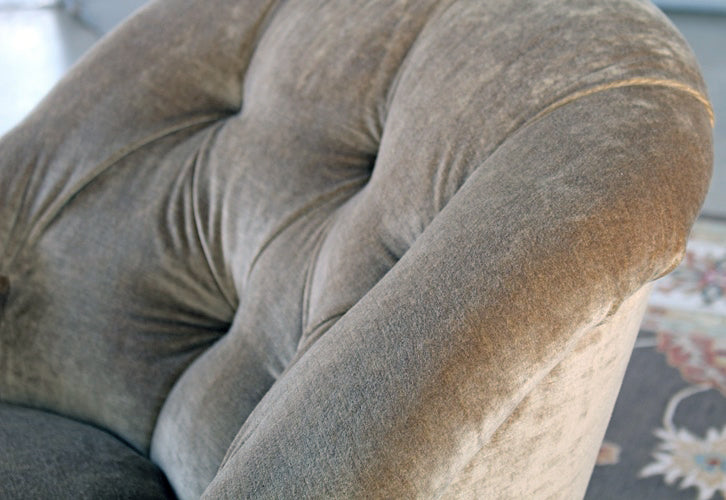 CC192 Hazel Velvet Tufted Club Chair