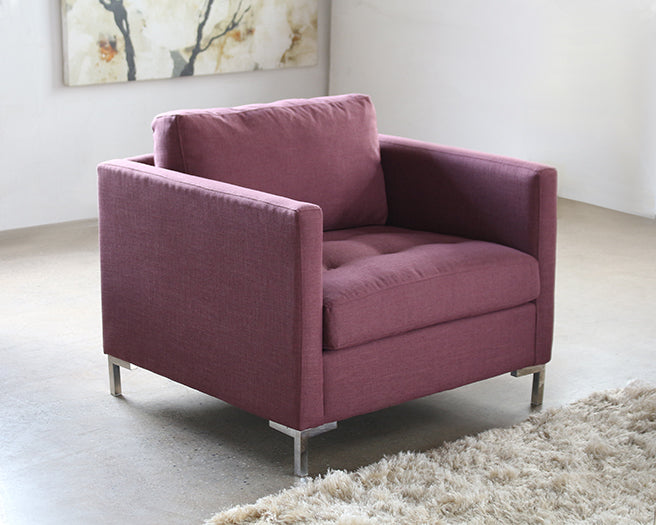 Zula Club Chair in Burgundy