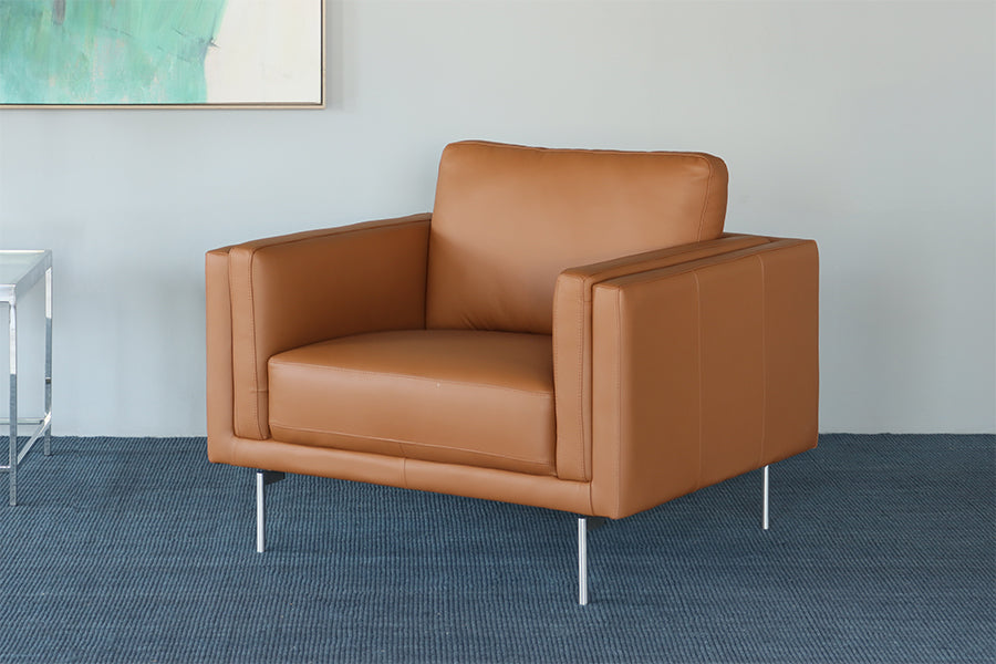 Saddle Leather International Style Club Chair