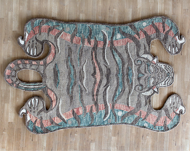 5' X 7'6" Berry Tiger Rug - Cleared