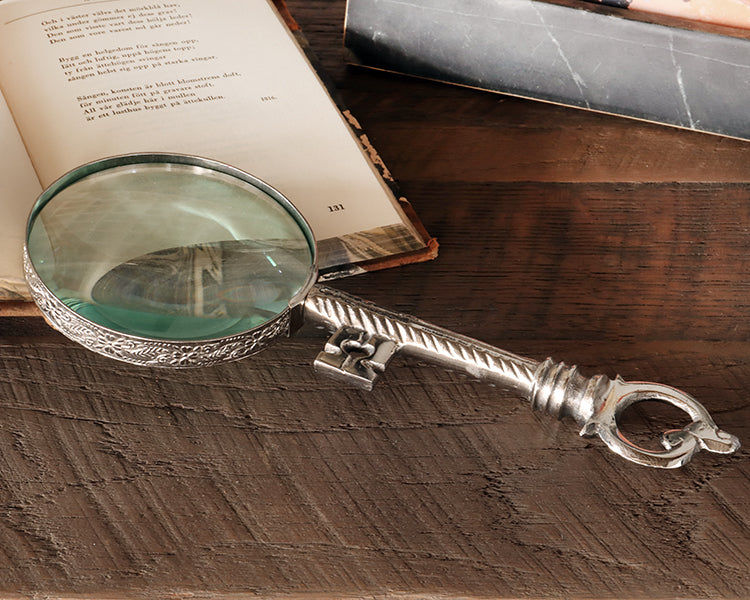 Key Handle Magnifying Glass