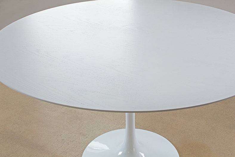 DT140 Saarinen Style Dining Table with White Wood Top