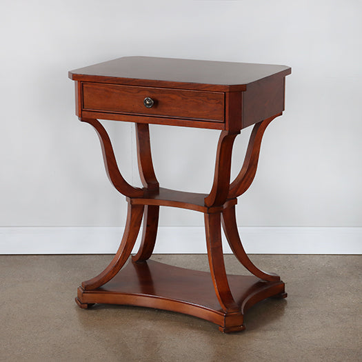 European Legacy Scalloped Lamp Table