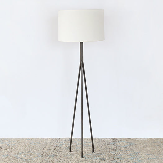 FL101 - Metal Tripod Floor Lamp
