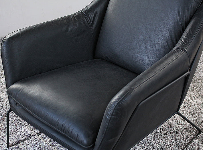 LC255 Jasper Lounge Chair in Antique Black Leather with Iron Frame