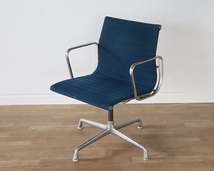 OC12 - Vintage Eames Blue Office Chair