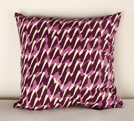 PIL180 Plum and Wine Geometric Pillow
