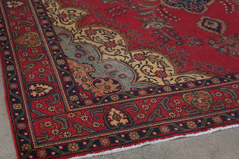 RUG307 9'7 x 12'7 Wine Red Tabriz Persian Rug Circa 1965