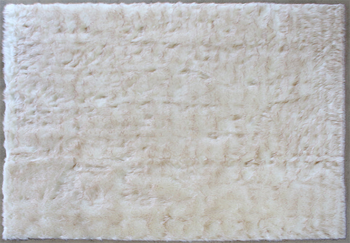 RUG422 - 7'10 X 10' Ivory And Beige Faux Fur Rug