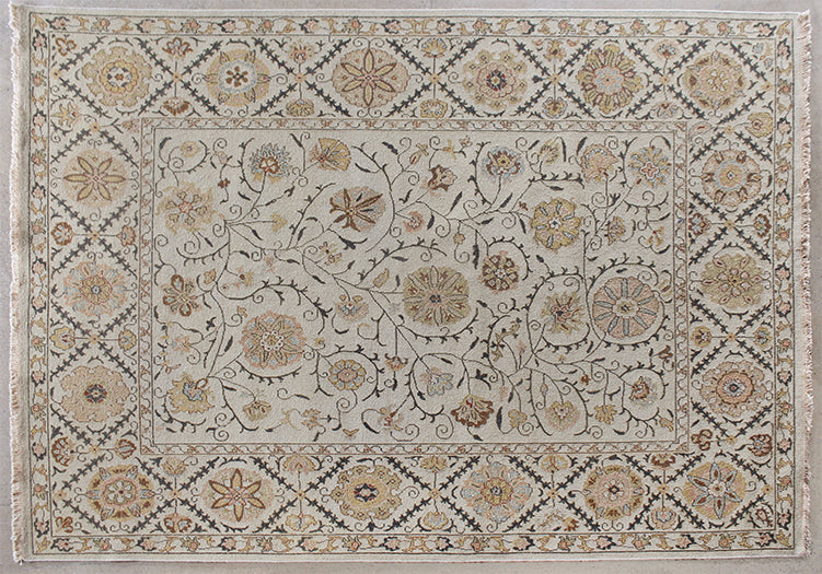 RUG461 - 7'9 x 9'9 Beige & Grey Soumak Knotted Wool Rug