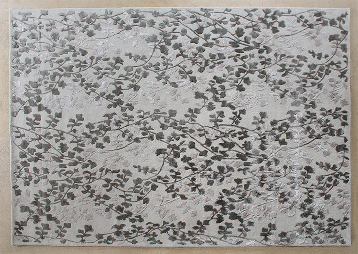 RUG464 - 8' x 10' Silver And Grey Leaf Tufted Wool Rug