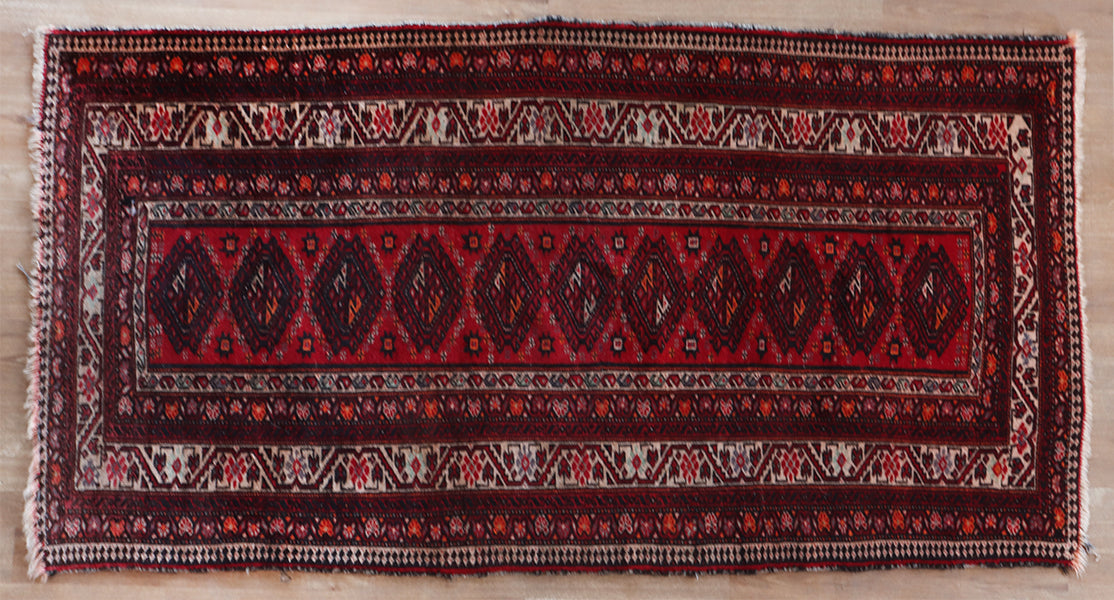 4' X 8' Persian Diamond Pattern Runner Rug