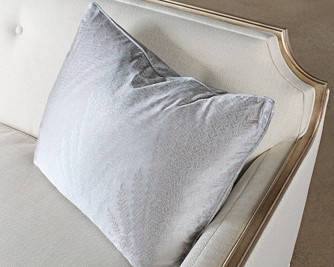 SF206 - Tufted Italian Sofa in Ivory Upholstery