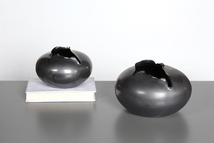 SVS87 Set of 2 Tambora Vases