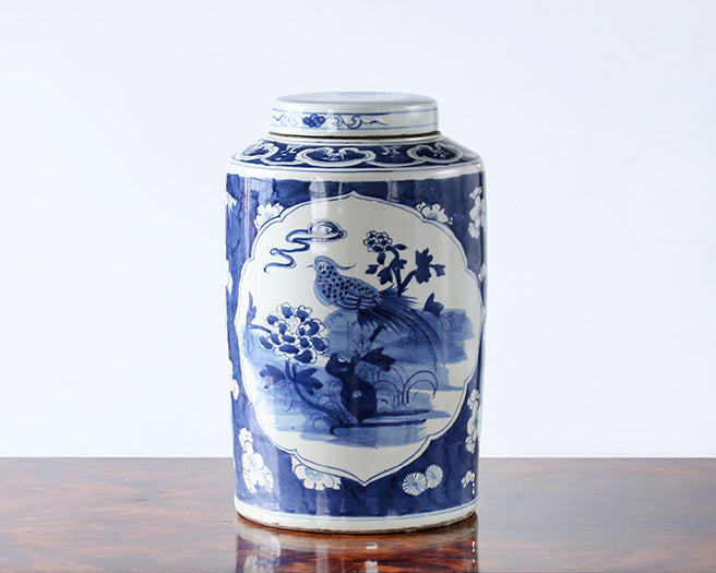 URN91 Blue & White Ceramic Urn
