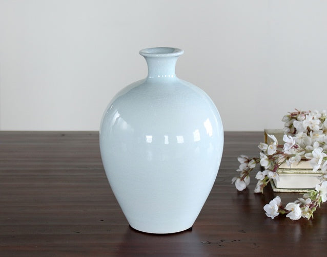 VASE197 White Celedon Vase
