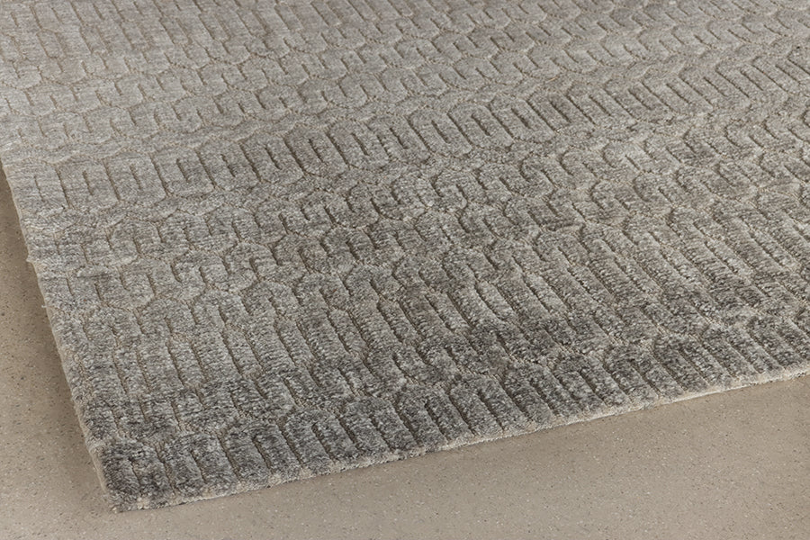 8'6" X 12' Ivory w/Charcoal Lattice Rug - Cleared