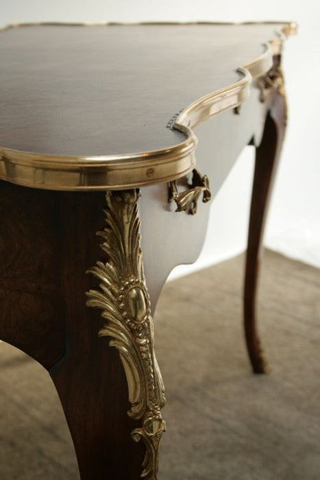 Louis XV Writing Table detail 9