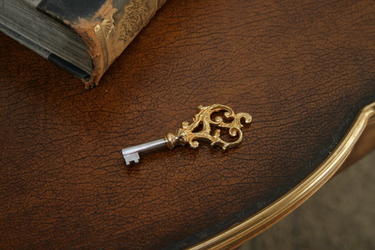 Louis XV Writing Table key 9