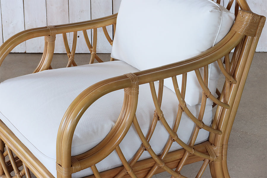 Rattan Outdoor Lounge Chair w/ Ottoman