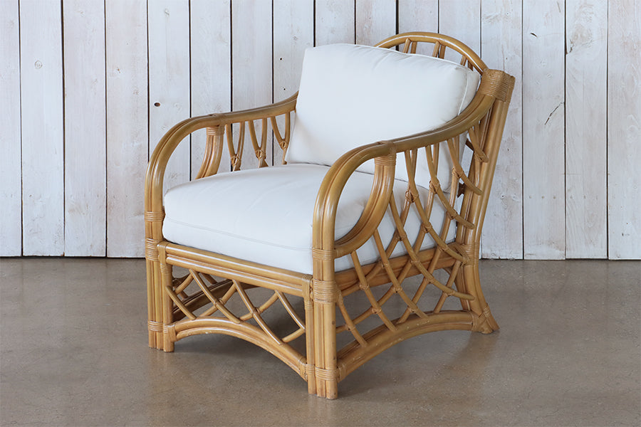 Rattan Outdoor Lounge Chair w/ Ottoman
