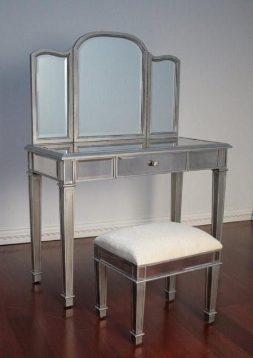 Mirrored Vanity with Tri Mirror 8