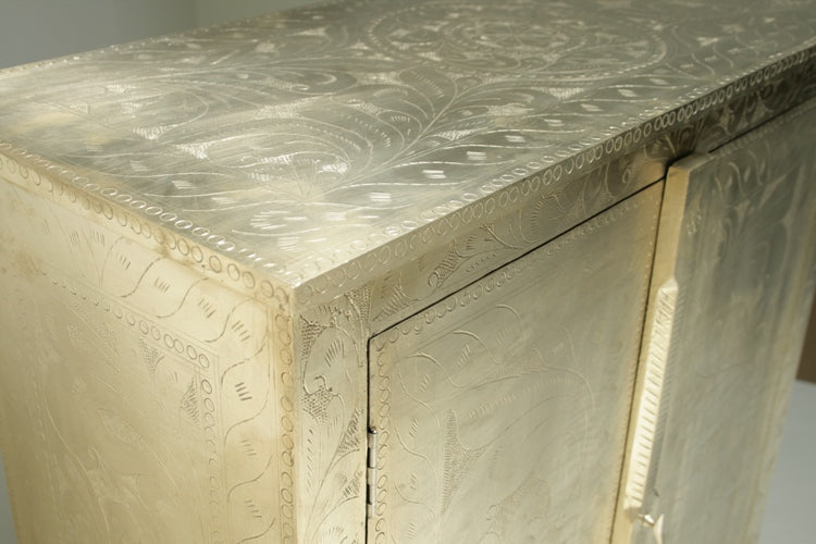 Lotus Cabinet detail 9