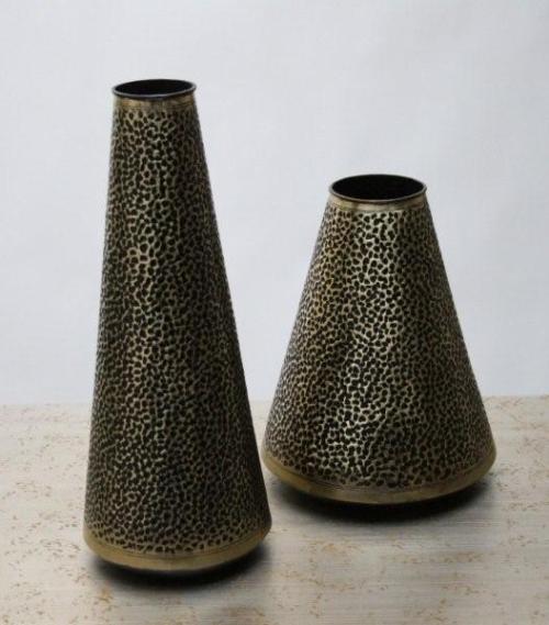 Set of 2 Cone Vases 7