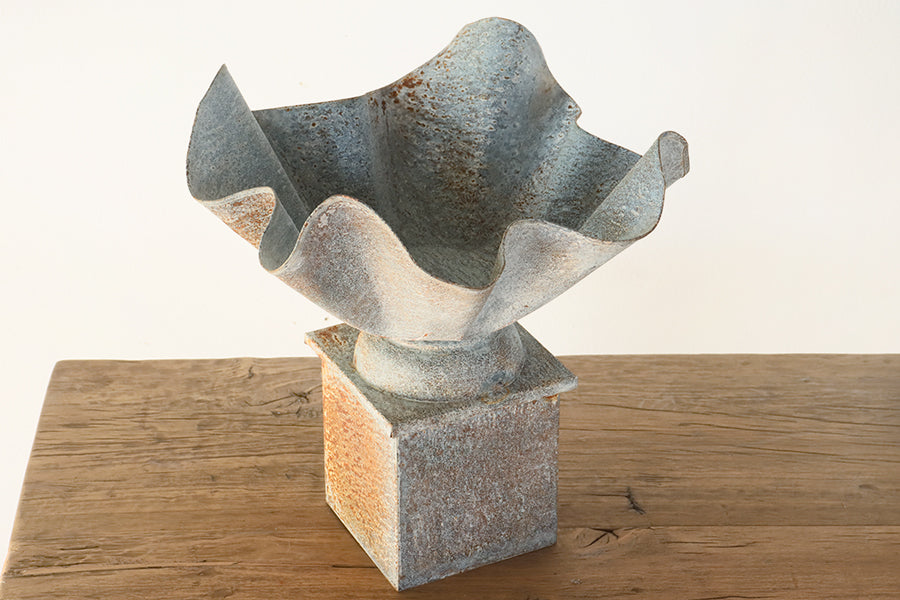 Small Kerchief Planter with Base