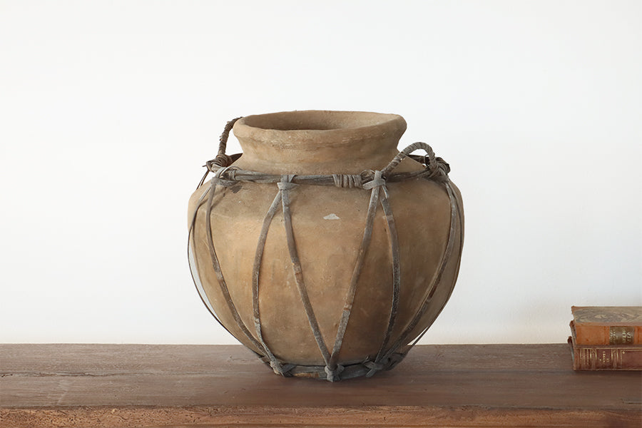 Large Anyam Urn with Rope