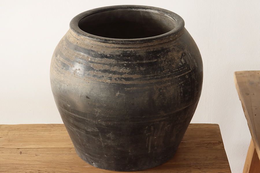 Antique Asian Cunmin Pot