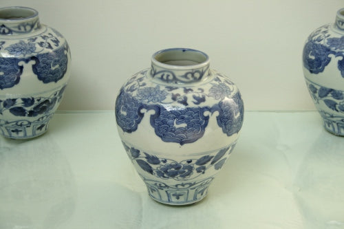 Small Blue and White Porcelain Peony Vase 8