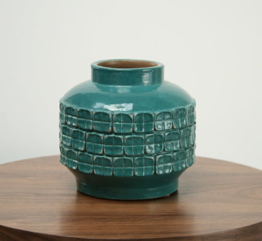 Vianni Vase 1