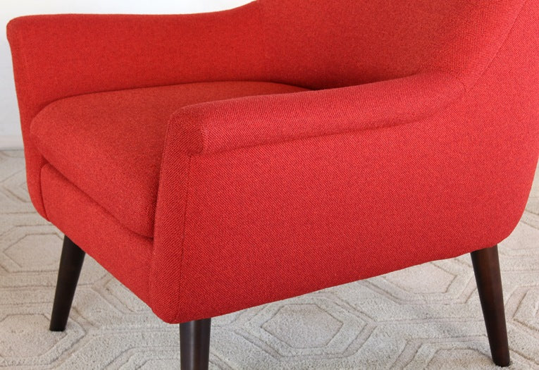 LC242 Murphy Lounge Chair in Poppy Red 