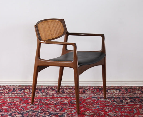 AC126 - Vintage Arm Chair
