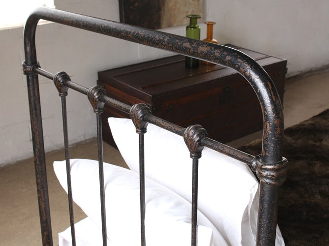 BED50 Kingsley Twin Bed in Vintage Black Pipe 