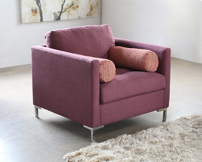Zula Club Chair in Burgundy