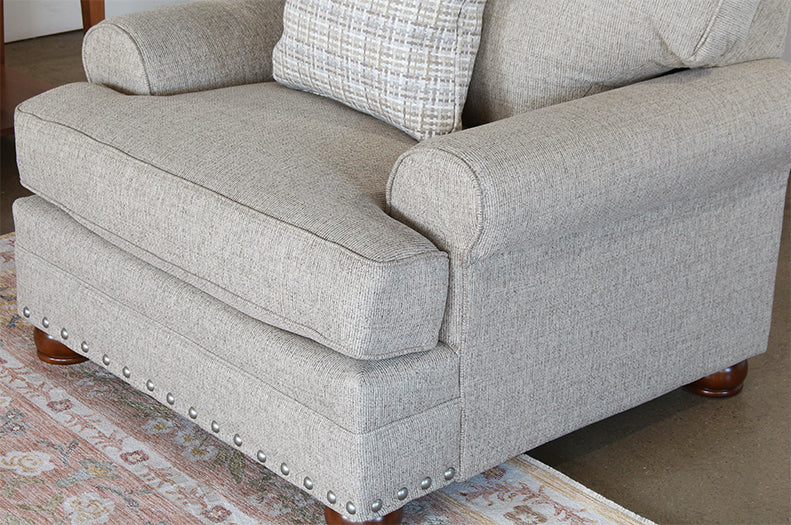 CC278 - Traditional Beige Club Chair 