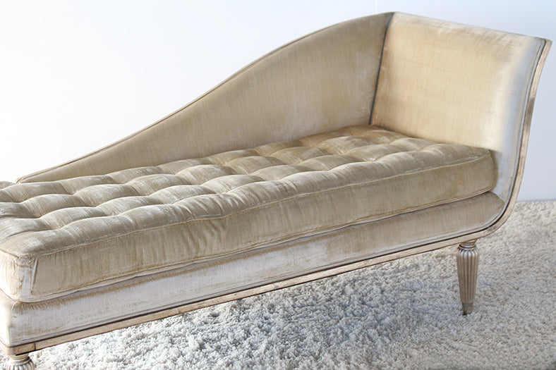 CL12 Right-Facing Chaise with Fluted Detail Feet