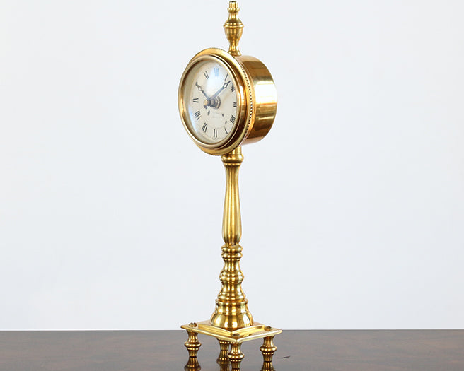 CLOCK16 Victoria Table Clock