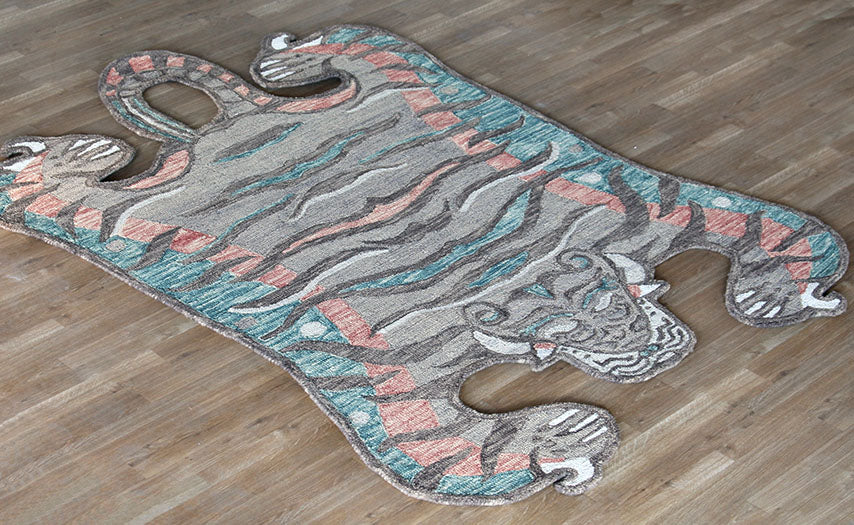 5' X 7'6" Berry Tiger Rug - Cleared