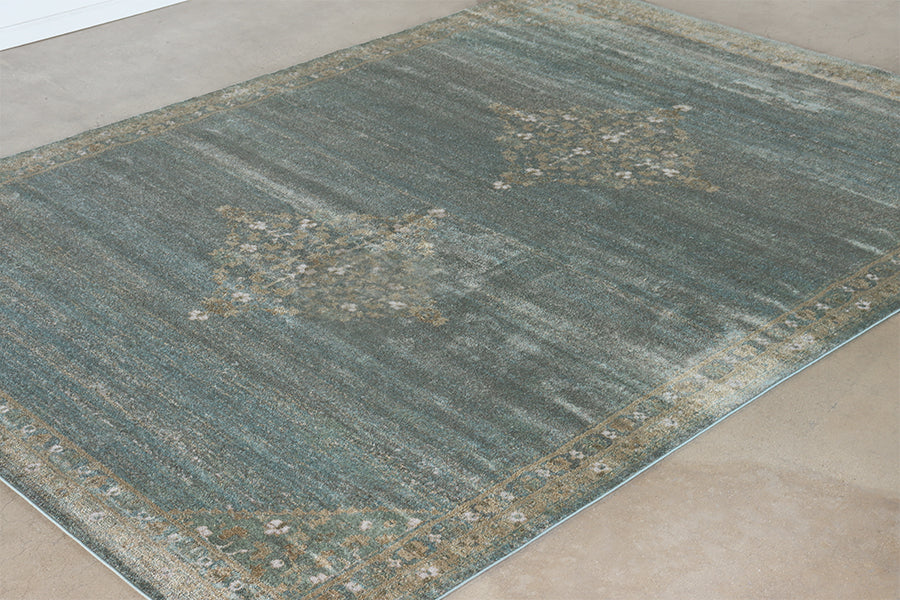 10' x 14' Aqua & Wheat Medallion Rug- Cleared
