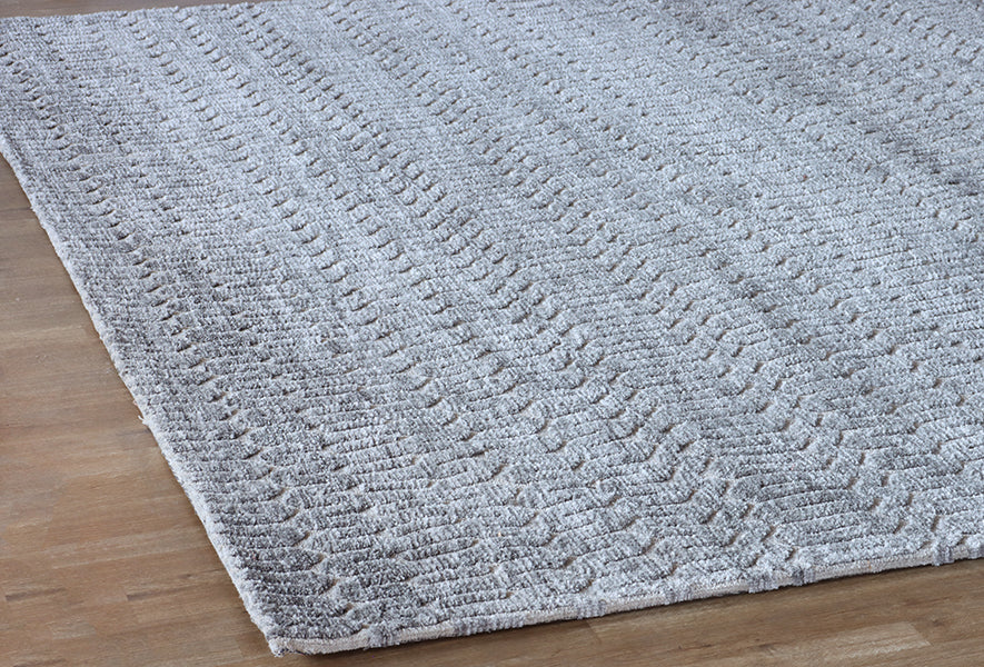 8'6" X 12' Ivory w/Charcoal Lattice Rug - Cleared