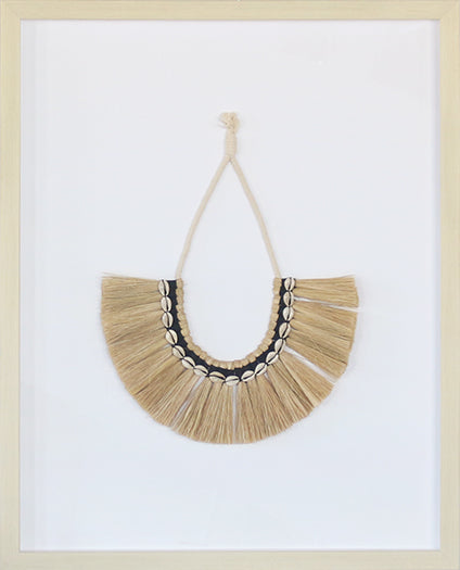 DECOR55 - Raeni Necklace Of Grass Fronds & Shells 