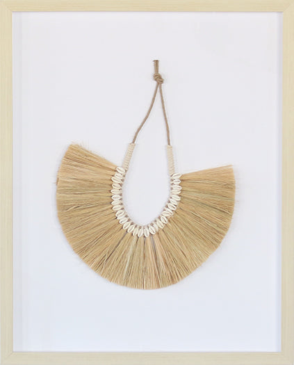 DECOR56 - Marina Necklace Of Shells & Grass Fronds 